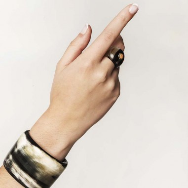 Bague jonc en corne claire - pierre...