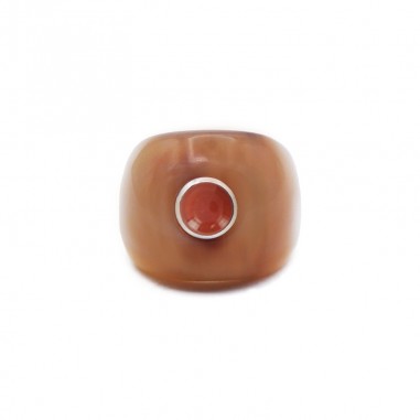 Bague en corne claire - pierre 6 mm...