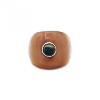 Bague en corne claire - pierre 6 mm...