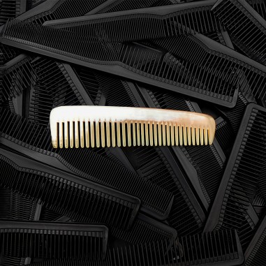 Le parisien de poche - Horn comb