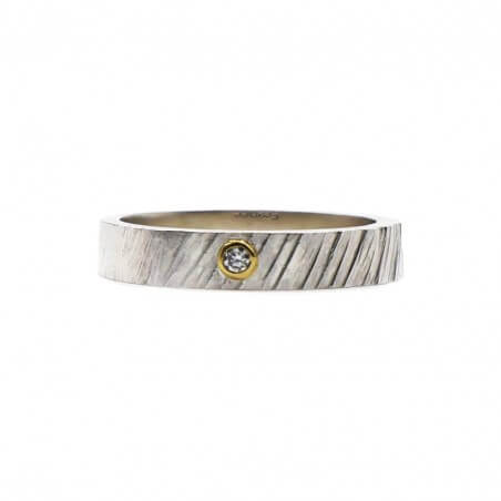 Photo sur fond blanc de l’alliance bicolore avec diamant modèle Tungstène vue de devant.