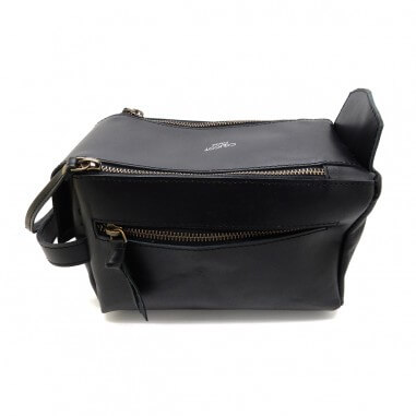 Toilet bag for men in leather