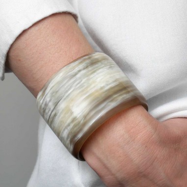 Classic wide horn cuff