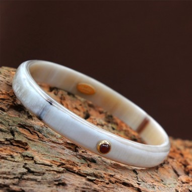 Jonc en corne claire 10mm serti...