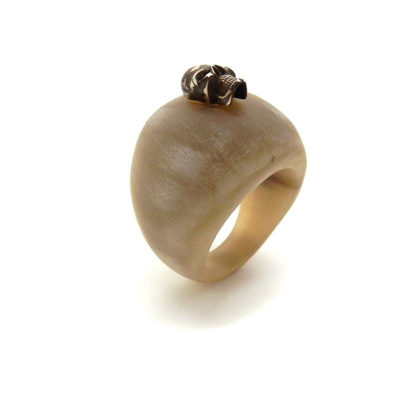 Horn skull ring - S