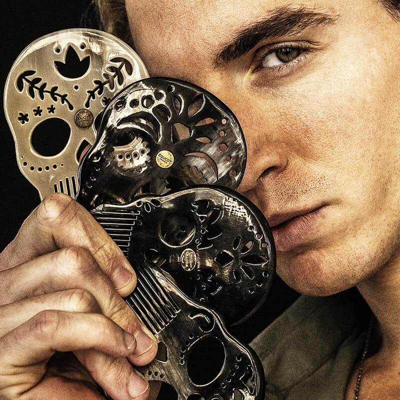 Calavera Tête de Mort - Peigne en corne