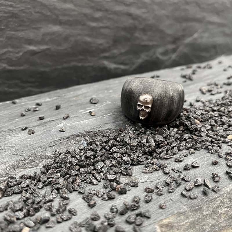 Bague en corne tête de mort- S