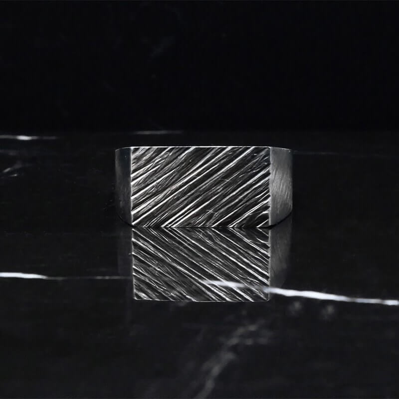 Chevalière en argent Tungstène R