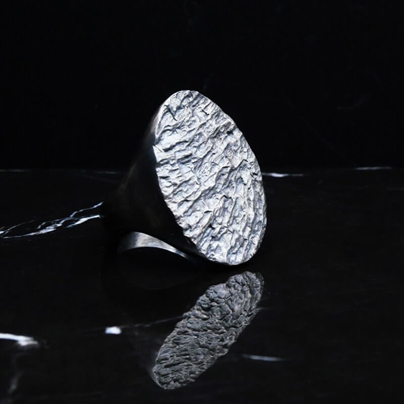 Men's signet ring Hyper-IO-L