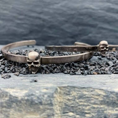 Silver Skull Cuff - L