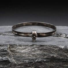 Adjustable silver bangle... 2