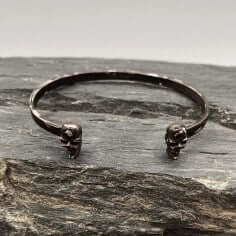 Double skull cuff- bracelet 2